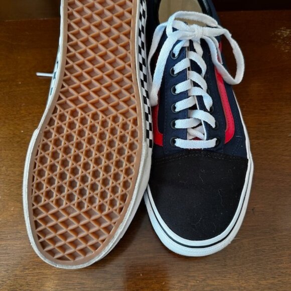 VANS CUSTOMIZED UNISEX SHOES - BRAND NEW NEVER WORN main image 8